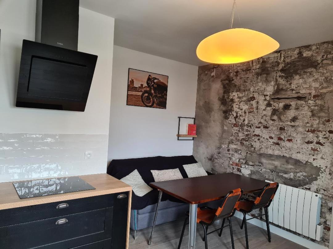 Le Fetilly Avec Parking Privatif Et Climatisation La Rochelle  Exterior foto